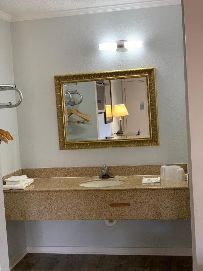 Motel 6 Newport News, Va - Fort Eustis 외부 사진